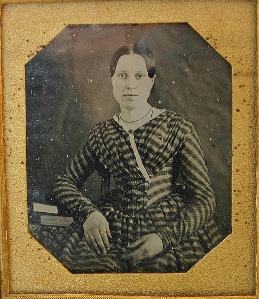 Young woman in Plaid Dress, 1840s – costume cocktail